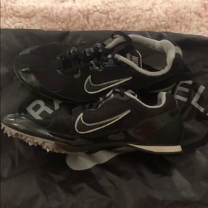 Track shoes